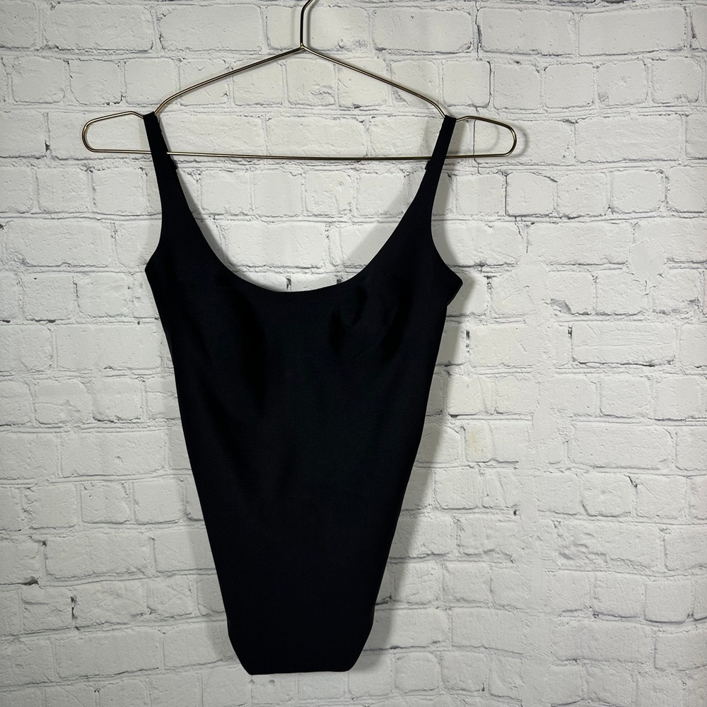 NEW SKIMS Body Scoop Low Back Thong Bodysuit Onyx Black BD-THG-11443W Small